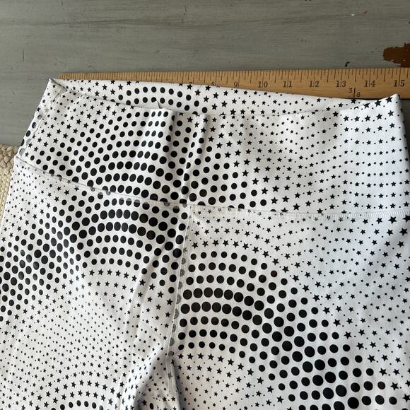 NWT Fabletics Powerhold Legging Sports Bra White Black Stars Dots 3pc Set Sz XXL - Picture 9 of 12
